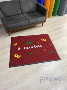 Bordo zeminli sarı yeşil beyaz logolu paspas P7844 Bordo zeminli sarı yeşil beyaz logolu paspas P7844